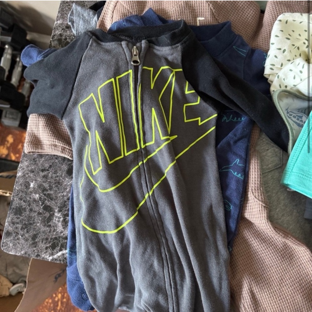 Baby boy clothes - Picture 2 of 11